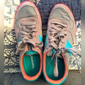 Saucony Bullet gray pink and green